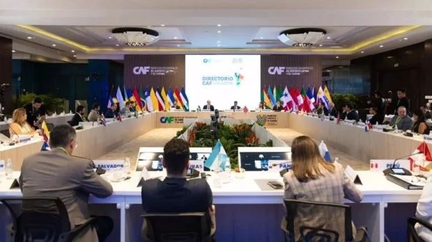 CAF aprueba crédito de 303 millones para mejorar movilidad y sistema eléctrico