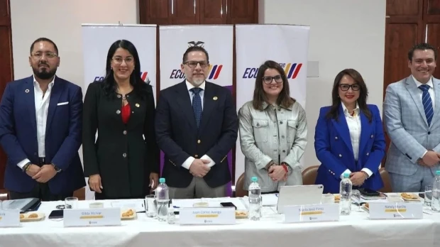 Gobierno anuncia intervención en hospitales públicos y cambios en autoridades por presuntas irregularidades
