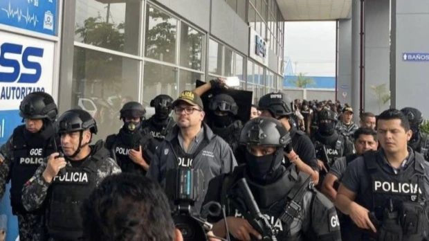La Policía intervino 5 instituciones públicas en Durán y Manta