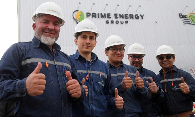 El presidente Daniel Noboa recorrió las instalaciones de la planta./ Foto: cortesía Presidencia