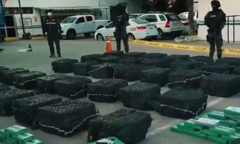 El Grupo Especial Móvil Antinarcóticos (Gema) realizaba varios operativos en las carreteras de la zona / Foto: cortesía Policía 