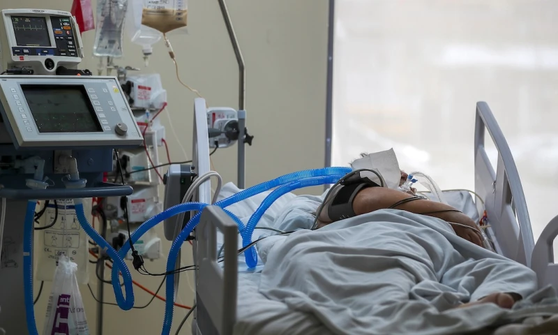 Ecuador registra 7.830 nuevos casos de covid y acumula 691.898 en pandemia / Foto: EFE