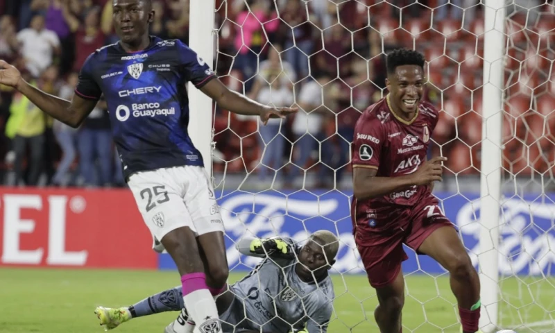 Liga ganó en Chile; Barcelona e Independiente se complican / Foto: EFE