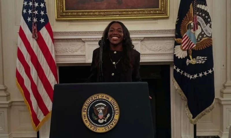 Como parte del plantel de las Bulldogs, Reasco participó en el acto oficial del Día de los Campeones Universitarios / Foto: cortesía Casa Blanca