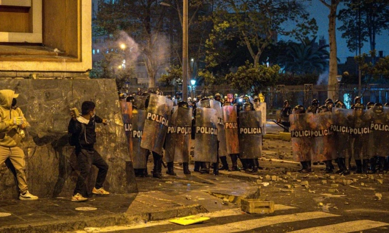 En el estado de emergencia, las Fuerzas Armadas brindan apoyo a la Policía Nacional para recuperar el control territorial / Foto: EFE