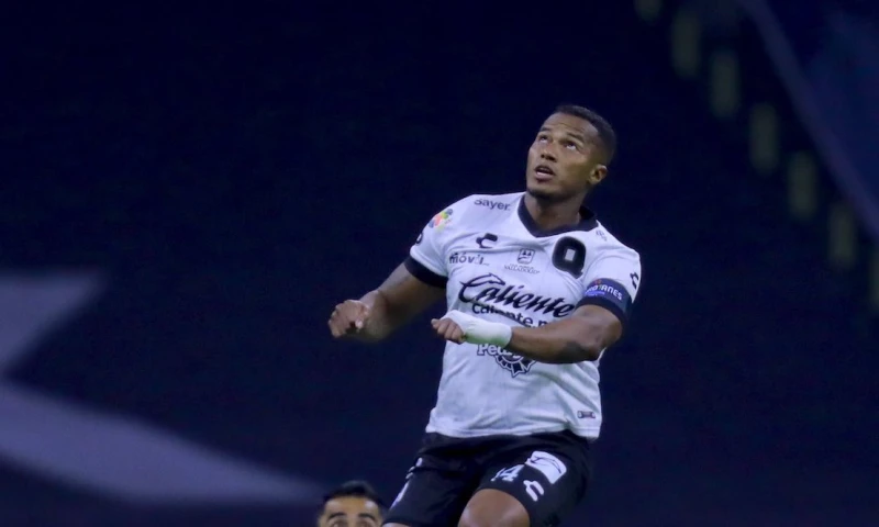 Antonio Valencia y Fidel Martínez destacan en México/ Foto cortesía Twitter Antonio Valencia