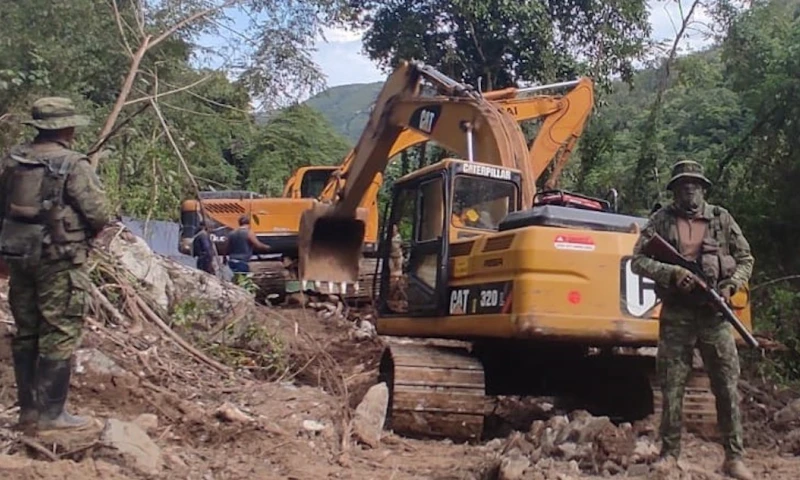 Las Fuerzas Armadas desmantelaron siete campamentos mineros ilegales en Zamora / Foto: cortesía Fuerzas Armadas