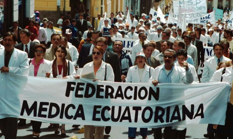 Entre las demandas presentadas destacan la puesta en marcha de un historial clínico universal / Foto: EFE