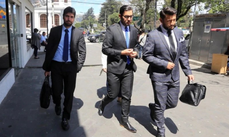 La semana anterior acudió a la Fiscalía Jan Topic, hijo de Tomislav Topic de Telconet. Jan Topic fue a dar su versión sin juramento en el segundo llamado que hizo la fiscal Diana Salazar que investiga el presunto delito de asociación ilícita en el caso Odebrecht. Foto: Expreso