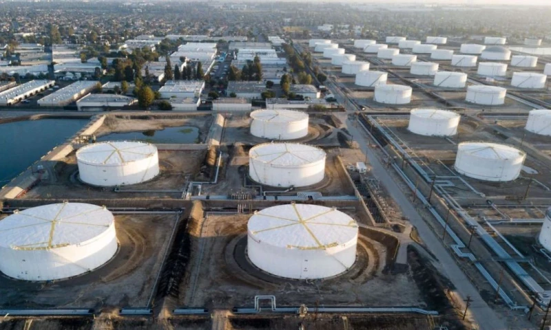 La escalada del conflicto y el posible bloqueo del estrecho de Ormuz presionan al mercado energético mundial y ponen a prueba las reservas estratégicas del mayor importador de crudo./ Foto: cortesía