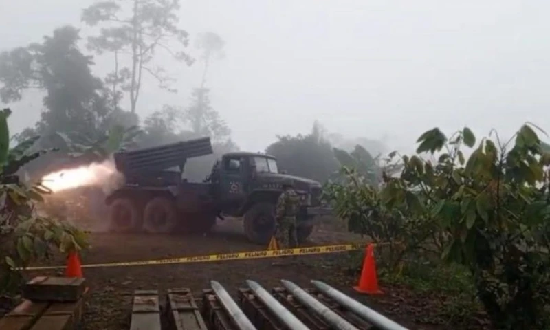 El operativo se llevó a cabo en sector La Chonta, cantón Pucará, provincia del Azuay / Foto: cortesía Ministerio de Defensa