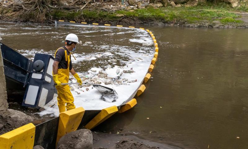 El proyecto 'Galápagos Guardians' se ha propuesto de esta forma reducir en un 30 % para 2030 la presencia de plásticos en las Galápagos/ Foto: cortesía EFE