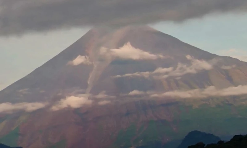 El volcán, de 5.230 metros de altura, está ubicado en Morona Santiago./ Foto: cortesía Ecu 911 Macas