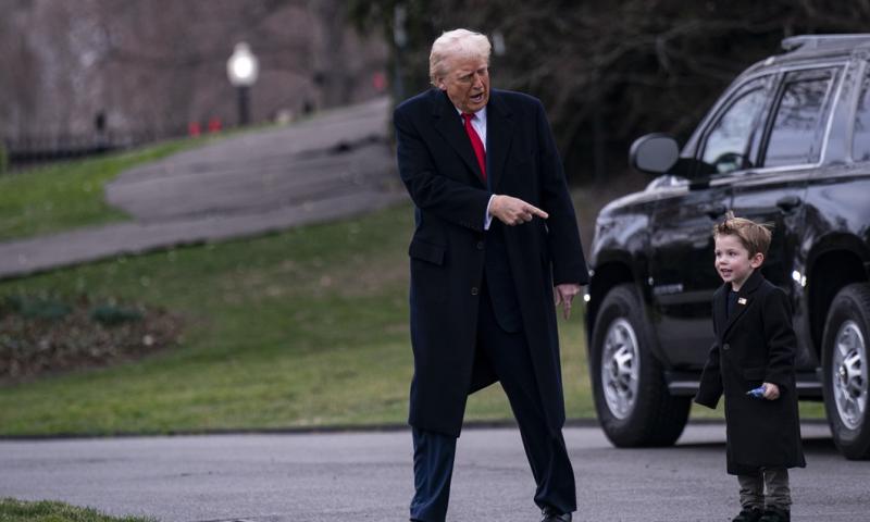 "Mi administración está lanzando la aplicación CBP Home para brindarles a las personas que se encuentran en nuestro país sin documentos una manera fácil de salir ahora y autodeportarse voluntariamente", explica / Foto: cortesía EFE