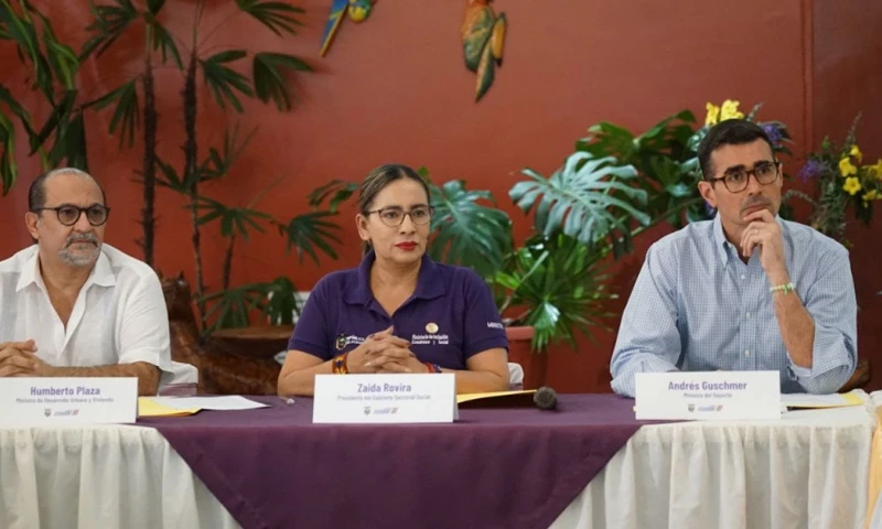 Las principales autoridades de 11 ministerios estuvieron en El Coca / Foto: cortesía MIES