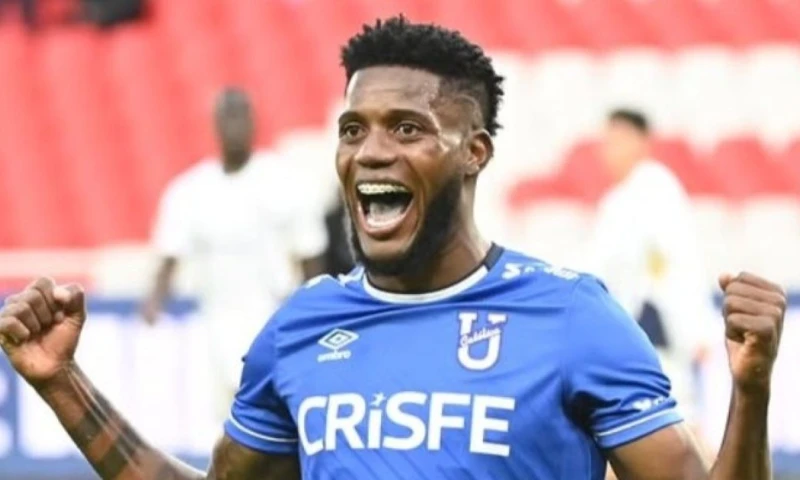 El panameño José Fajardo anotó 2 goles ante Liga / Foto: cortesía Universidad Católica