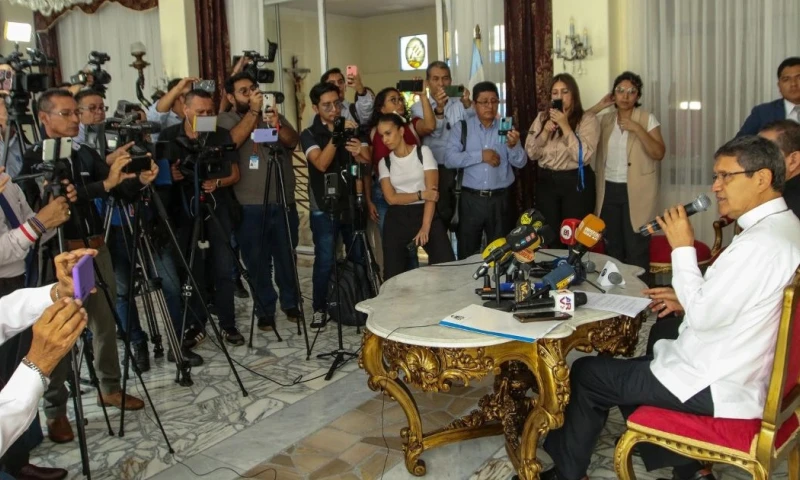 El Arzobispo Luis Cabrera es uno de los 138 cardenales que asistirá al cónclave / Foto: EFE