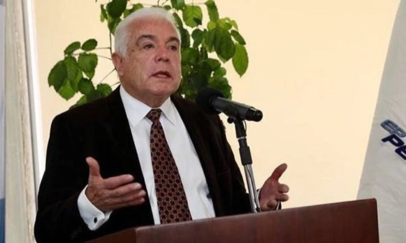 Fernando Santos, exministro de energía, analizó la crisis del sector petrolero / Foto: cortesía