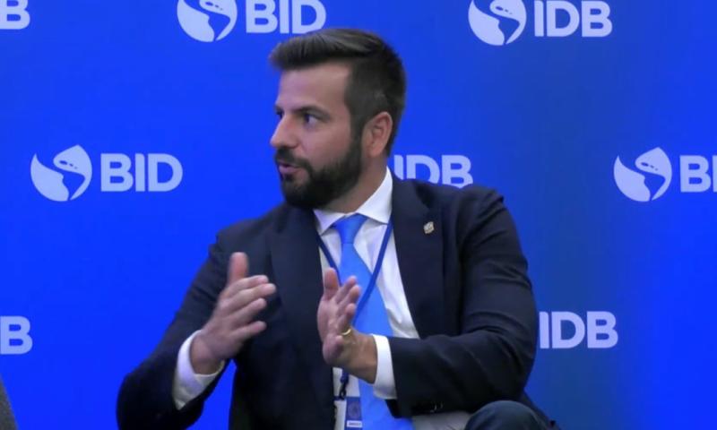 Pablo Arosemena dice que 'bárbaros' se quieren tomar el poder / Foto: EFE