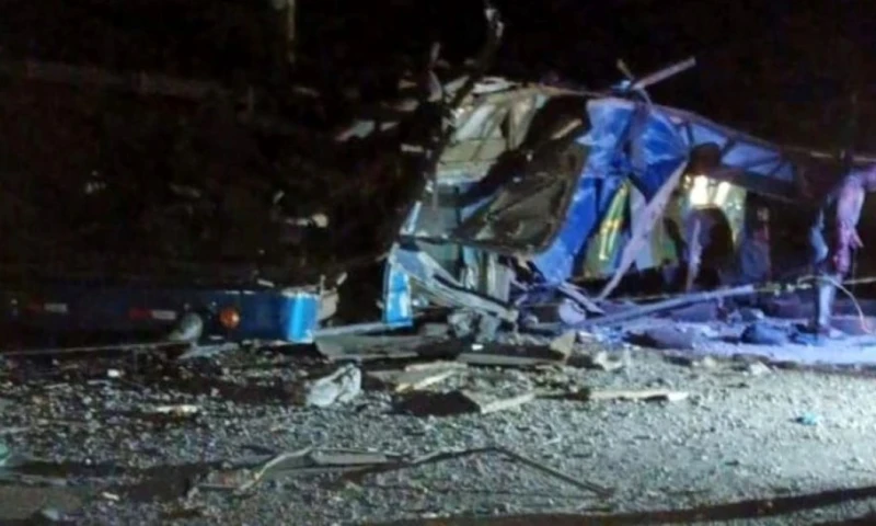 9 ecuatorianos están entre los fallecidos en el accidente de autobús en Panamá / Foto: EFE