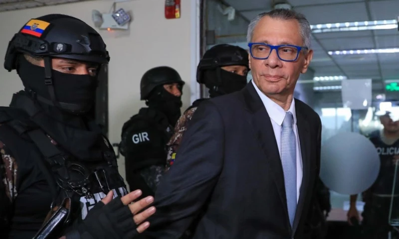 Glas refirió durante la evaluación que sufre de aparentes alucinaciones / Foto: EFE