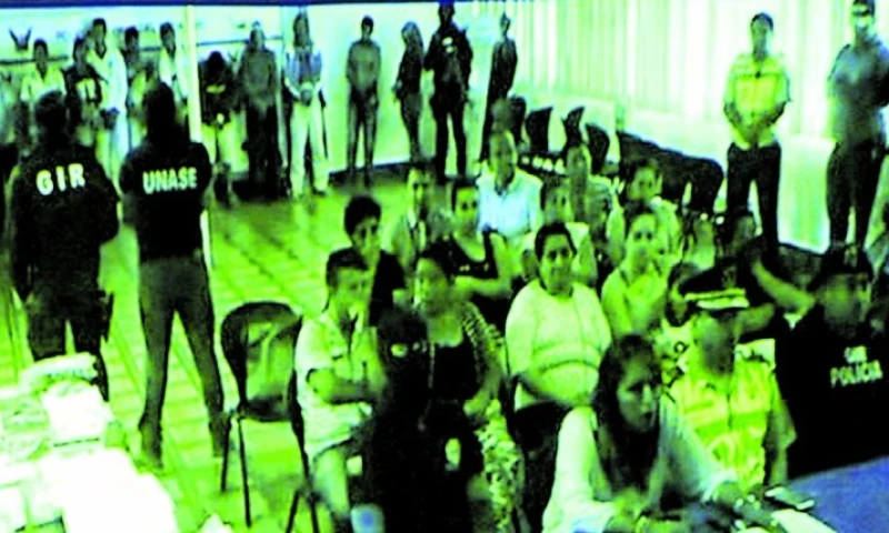 Los 18 detenidos se habrían dedicado además al cobro de ‘vacunas’ para resguardar a comerciantes. Foto: Expreso