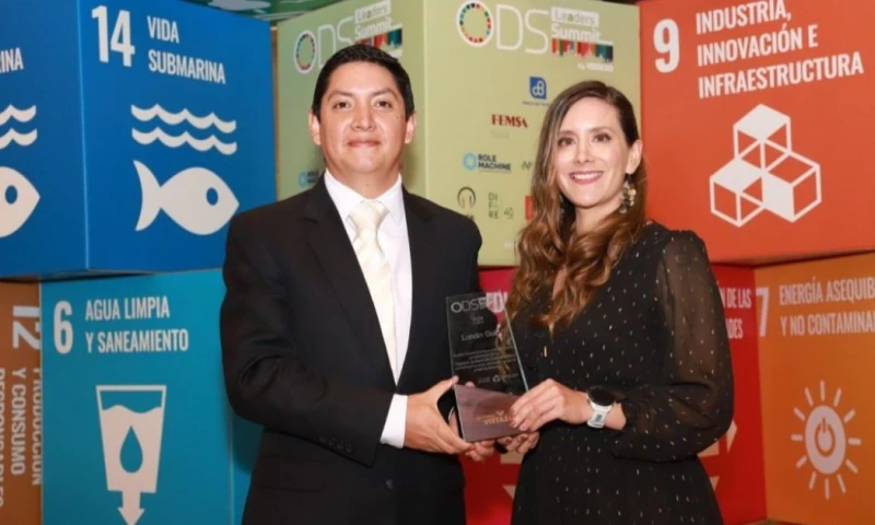 El reconocimiento se entregó durante el ODS Leaders Summit realizado en Guayaquil / Foto: cortesía