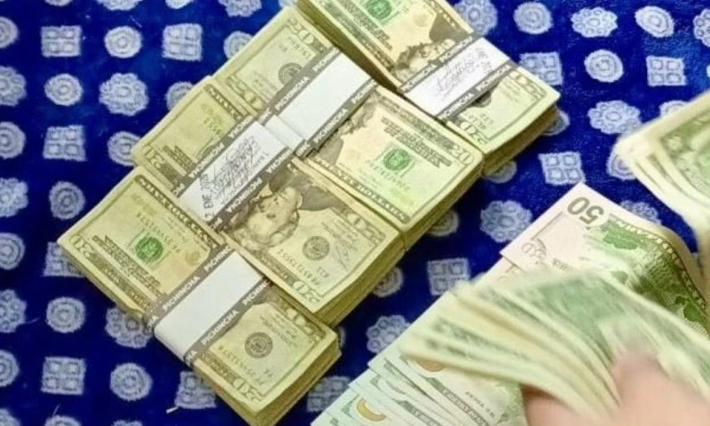 En los allanamientos se encontraron $ 53.510 en efectivo / Foto: cortesía Fiscalía General