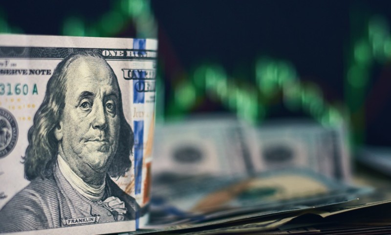 La divisa estadounidense bajó -56,51 pesos respecto a la jornada anterior (-1.71%). / Foto: Shutterstock