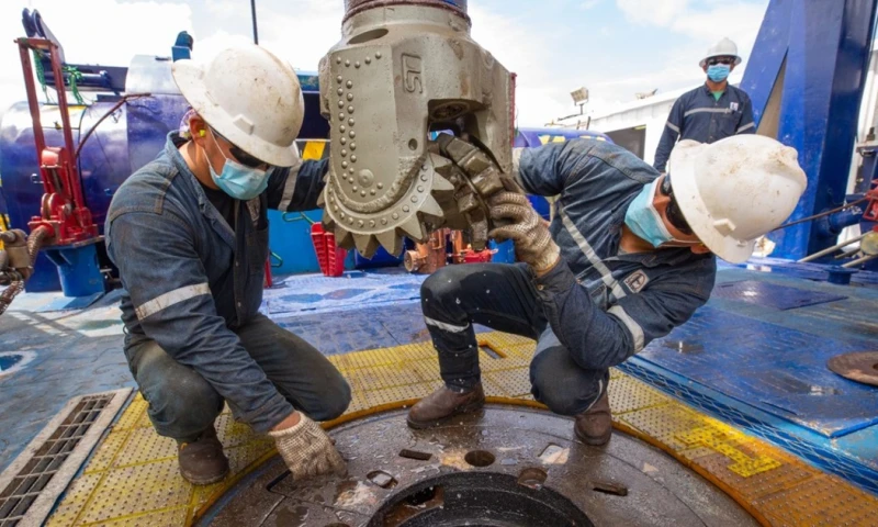 Petroecuador tienen la obligación de depositar mensualmente los valores incluidos en la Ley/ Foto: cortesía Ministerio de Energía