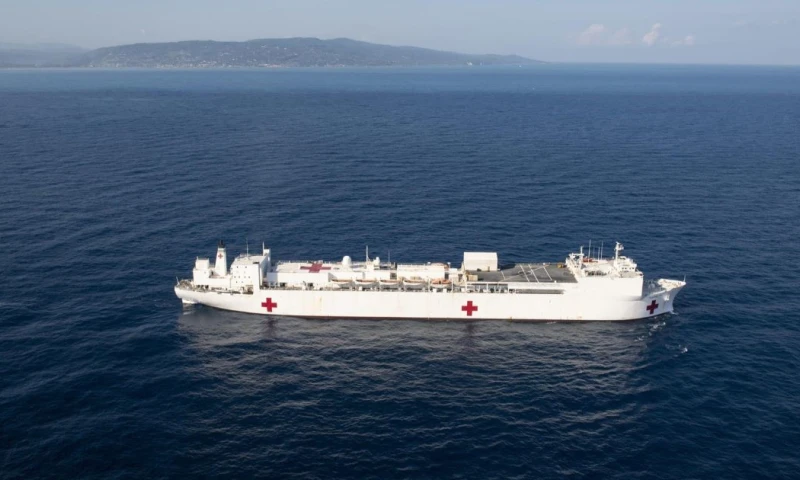 A bordo del Comfort también habrá un equipo veterinario de las Fuerzas Armadas / Foto: EFE