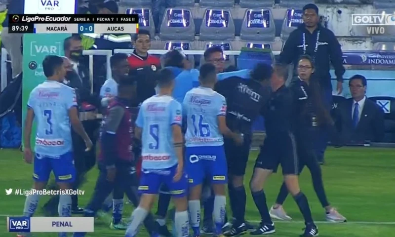 La Comisión Disciplinaria de la Liga Pro de Ecuador castigó este martes con un año de suspensión al preparador de porteros / Foto: cortesía GolTV