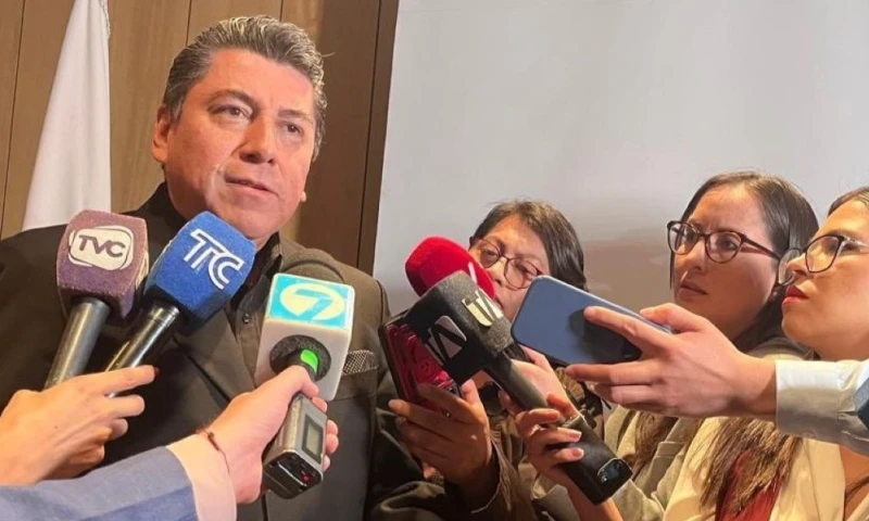 Ottón Rivadeneira, director general del Registro Civil, dio declaraciones a la prensa / Foto: cortesía Registro Civil