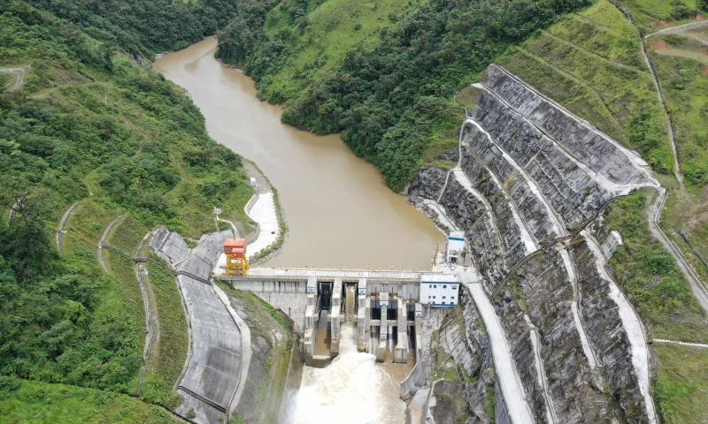 CELEC ayuda con la limpieza de la cuenca del río Zamora - Foto cortesía CELEC