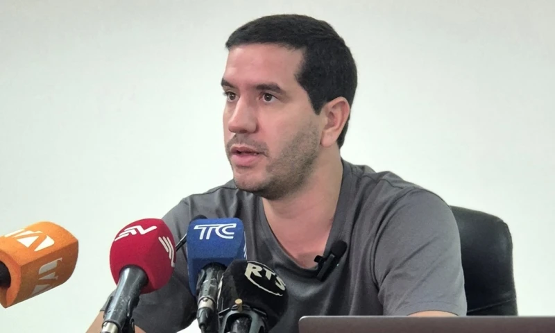 Roberto Luque dio ayer tarde una rueda de prensa / Foto: cortesía Ministerio de Energía