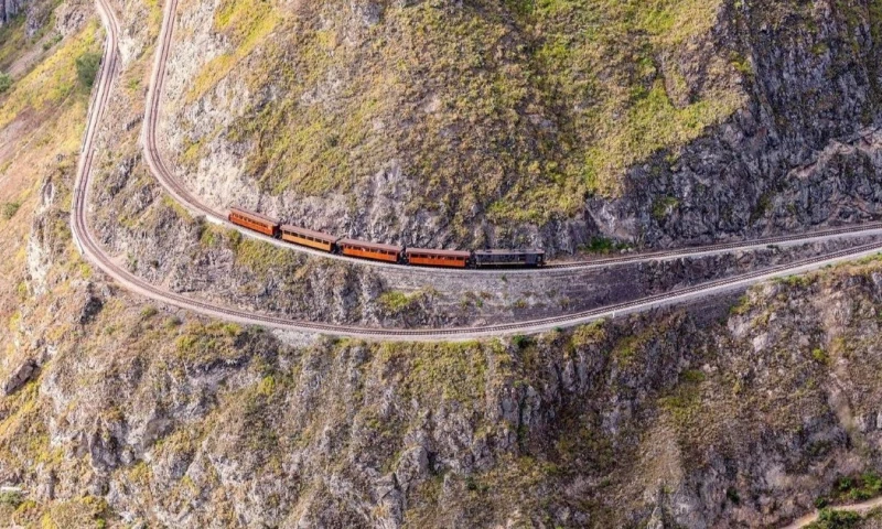 La Nariz del Diablo se considera uno de los pasos ferroviarios de montaña más difíciles del mundo / Foto: cortesía Traveler