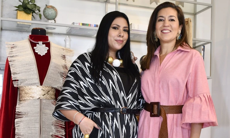 En el lanzamiento se presentaron las creaciones de 3 diseñadores ecuatorianos/ Foto: cortesía WEYA