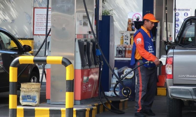 El precio del WTI, referente de Ecuador, cerró el viernes a 58,55 dólares / Foto: EFE