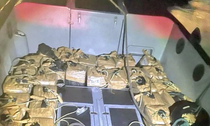 Los colombianos Víctor T. y Yonni M., así como el ecuatoriano Peter F., fueron puestos a disposición de la Fiscalía / Foto: cortesía Policía Nacional 