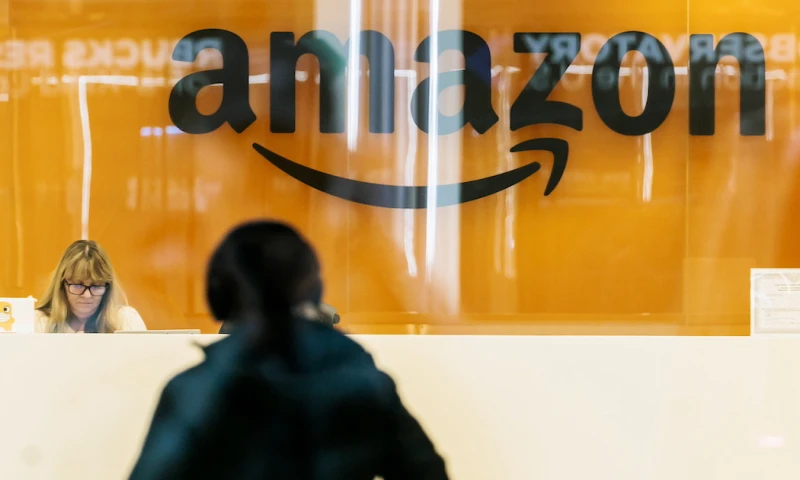 Amazon empieza a comunicar este miércoles los miles de despidos anunciados / Foto: EFE