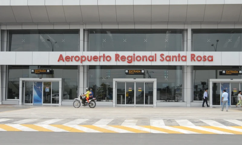  El aeropuerto de Santa Rosa está situado cerca de la frontera con Perú / Foto: cortesía Edison Mendoza 