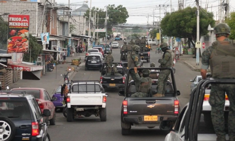 Reimberg explicó que las acciones se concentrarán en territorios considerados estratégicos dentro de las rutas del narcotráfico / Foto: cortesía FF.AA.