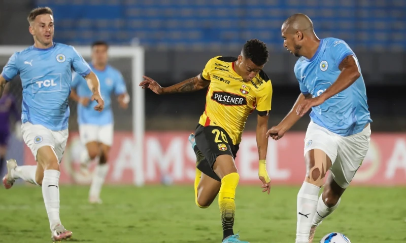 Barcelona y City Torque, a todo o nada por seguir en la Libertadores / Foto: EFE