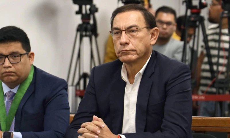 El juez Jorge Chávez Tamariz dictó prisión preventiva por cinco meses contra Vizcarra / Foto: EFE