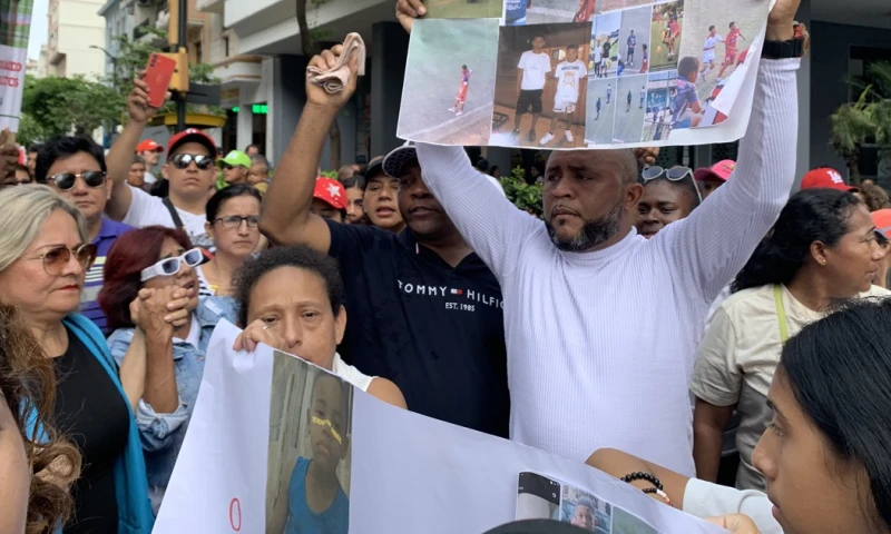 Un video con declaraciones de un familiar de los niños -que roza el llanto al relatar que la Fiscalía había confirmado la identidad de los cuerpos/ Foto: cortesía EFE