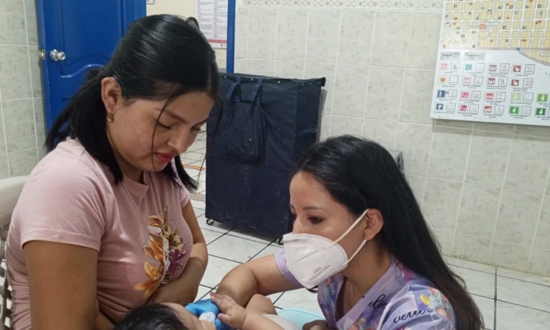 Los chequeos médicos incluyen valoraciones de talla, peso, exámenes de hemoglobina y revisión dental./ Foto: cortesía MIES