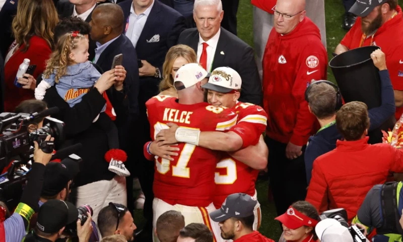 Mahomes logró su tercer galardón de Jugador Más Valioso en las finales/ Foto: cortesía EFE