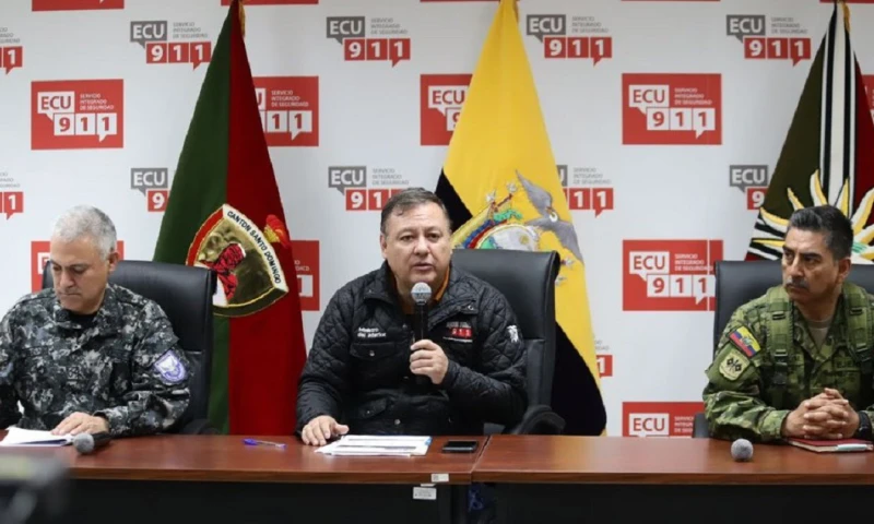 El ministro del Interior evaluó los primeros días del estado de excepción en las provincias de Esmeraldas, Guayas y Santo Domingo de los Tsáchilas / Foto: cortesía ministerio del Interior