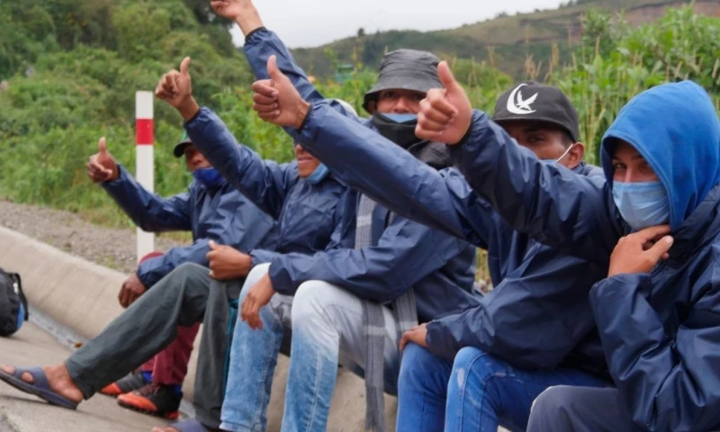 El gobierno lanzará un nuevo programa para la regularización de venezolanos/ Foto: EFE