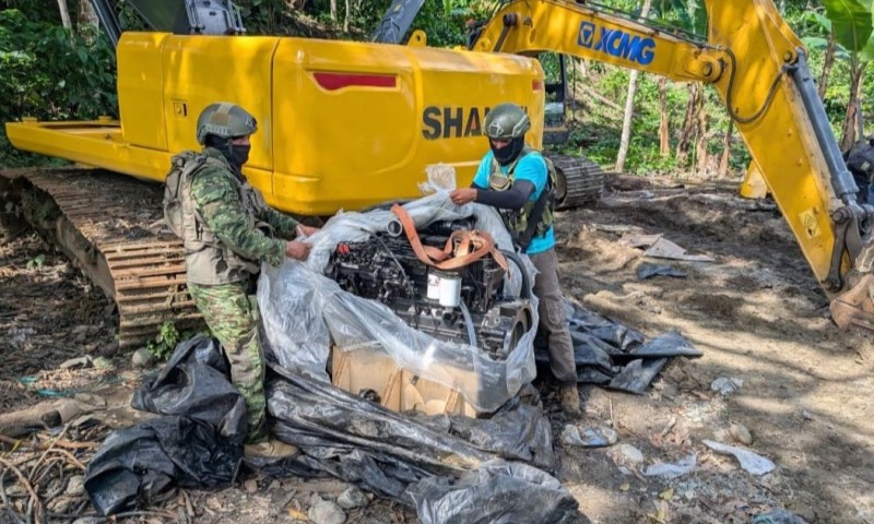 El Ejército indicó que estas acciones buscan reducir la capacidad logística y operativa de redes dedicadas a la minería no autorizada / Foto: cortesía Ejército Ecuatoriano